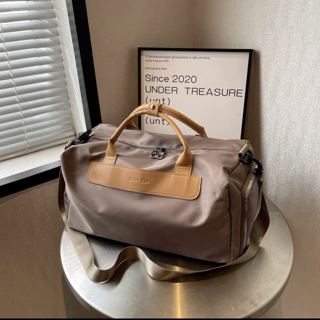 2024 New large Capacity Portable Handbag Leisure Fitness Sports Travel Bag Korean Fashion Receive Gym Bag