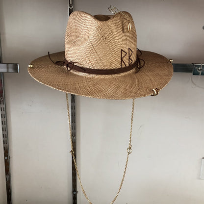 Chapéu de Palha Corrente Punk 2023 Novo Chapéu de Sol Acessórios Corrente Dourada Jazz Hip Hop Chapéu de Verão Estilo Punk Chapéu de Praia Chapéu de Igreja
