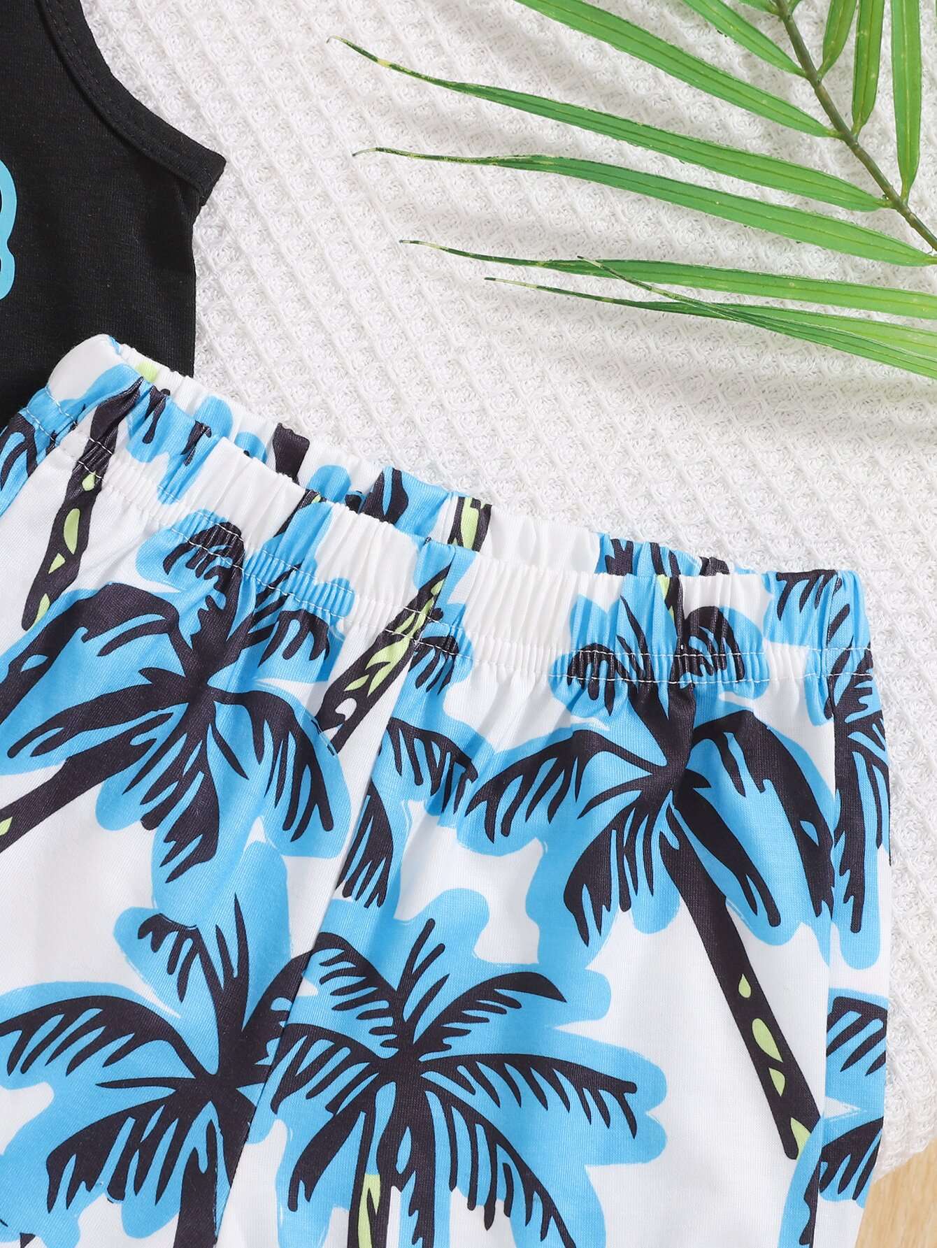 2pieces-Summer Baby Boy Casual Sports Outdoor Comfort Breathable Beach Vacation Travel Black Vest + Coconut Tree Printed Shorts