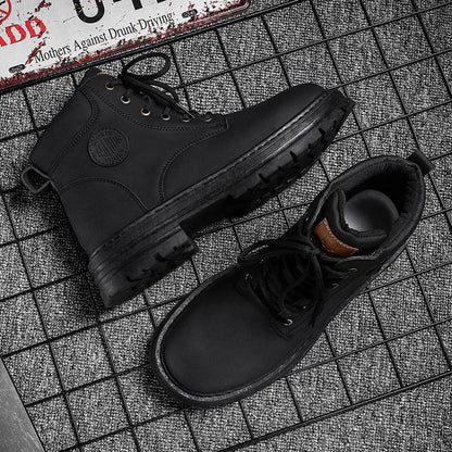Botas masculinas de cano alto para as quatro estações, sapatos de trabalho ao ar livre antiderrapantes e confortáveis, botas amarelas de couro casuais britânicas da moda