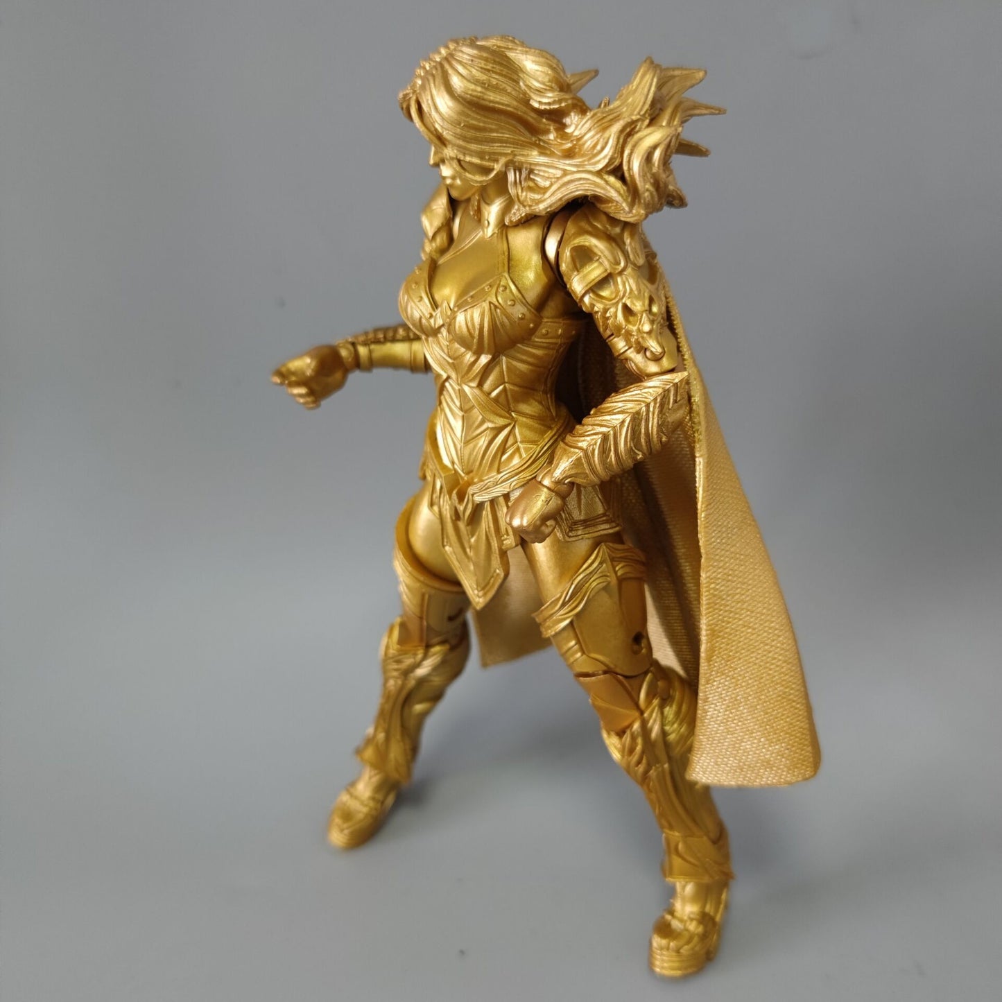 Multiverse Bat-Herói Dr.-Destino Atom Espantalho Silêncio Mulher-Maravilha Dourada 7" Boneco de Ação Solto