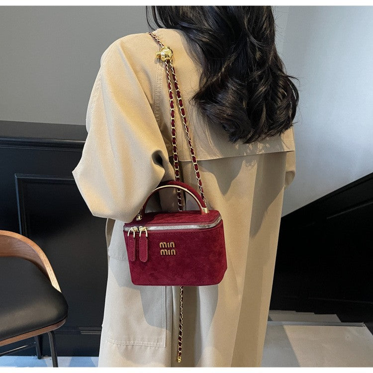 2025 Light Luxury Designer Retro Box Bag Female Korean Version of The Texture One-shoulder Messenger Mini Earphone Lipstick Bag