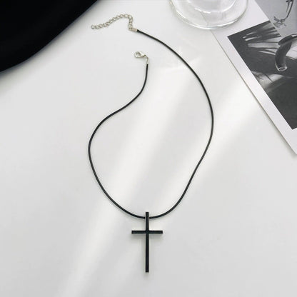 Colar Minimalista Preto e Branco Cruzado com Temperamento de Nicho para Homens e Mulheres, Pingente de Couro de Luxo