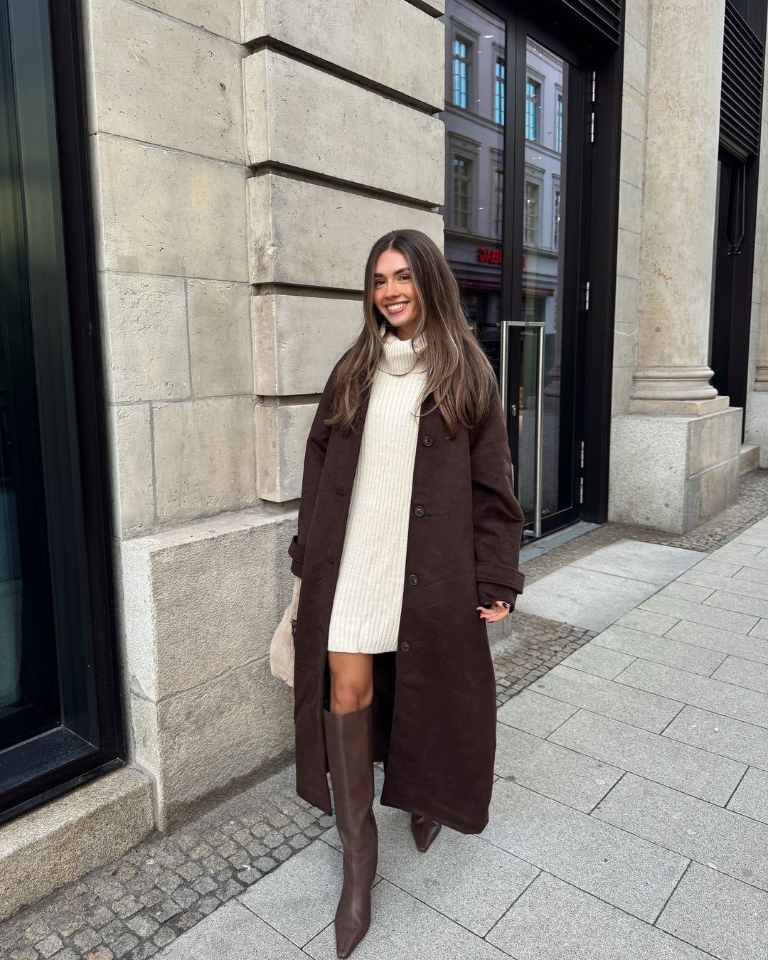 Brown Women Retro Woolen Warm Overcoat Solid Lapel Waist Cinching Single Breasted Loose Coat 2025 Lady Winter Street Warm Wear