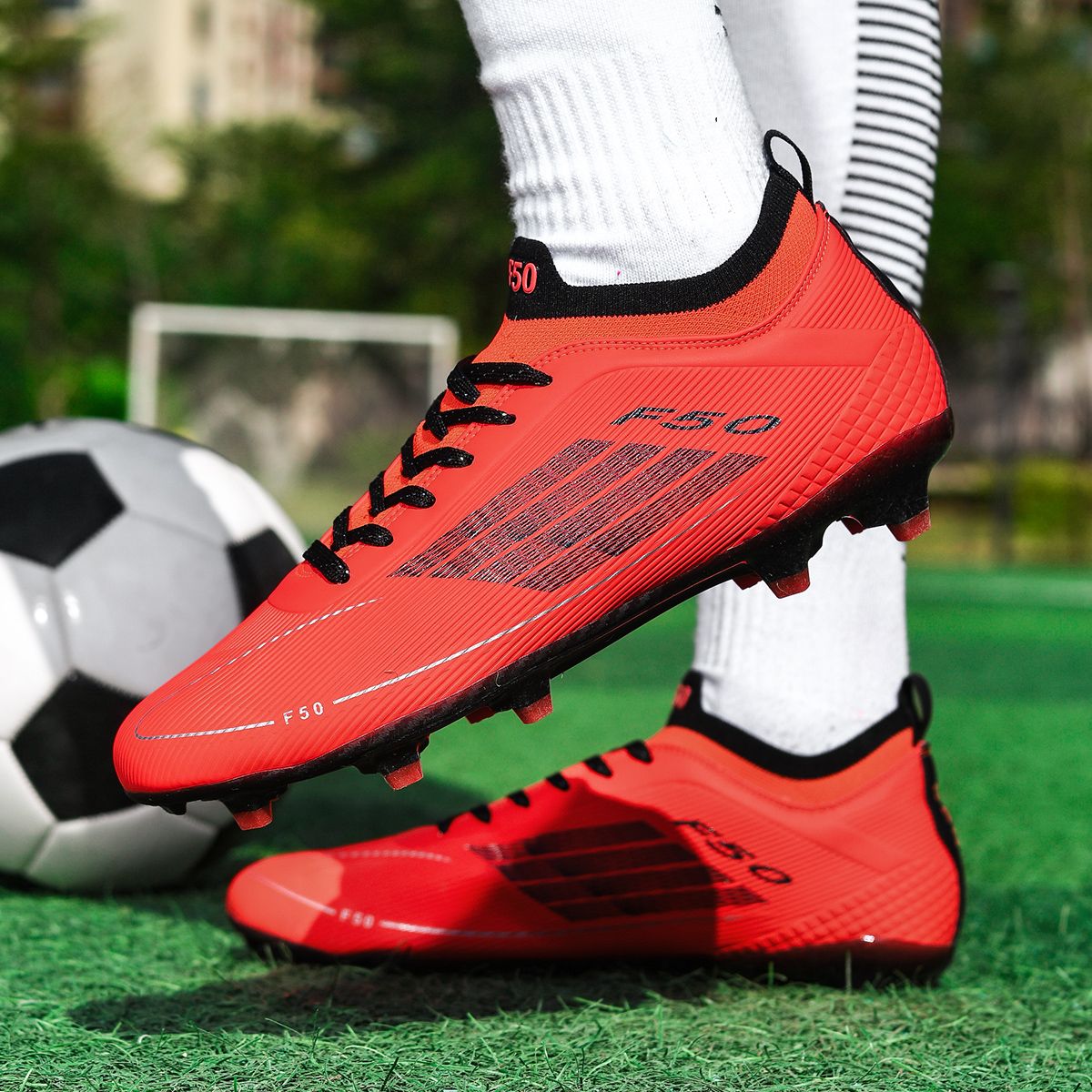 Men Professional Soccer Shoes Society Cleats Outdoor Football Shoes Society Cleats Grass Training Football Field Boots Sneaker