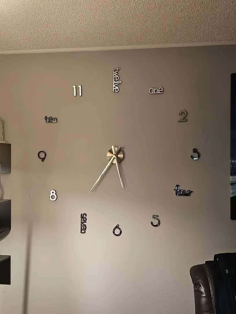 Frameless giant wall clock, modern home decoration,  bedroom, and   for home office. living room decoration