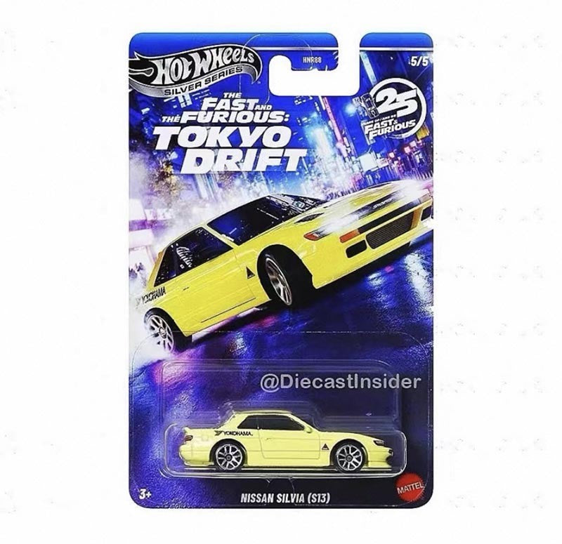 Mattel Hot Wheels Velozes e Furiosos M HNR88 Silver Series Tokyo Drift Set Nissan Chevrolet Carro em Miniatura Colecionável na Escala 1/64