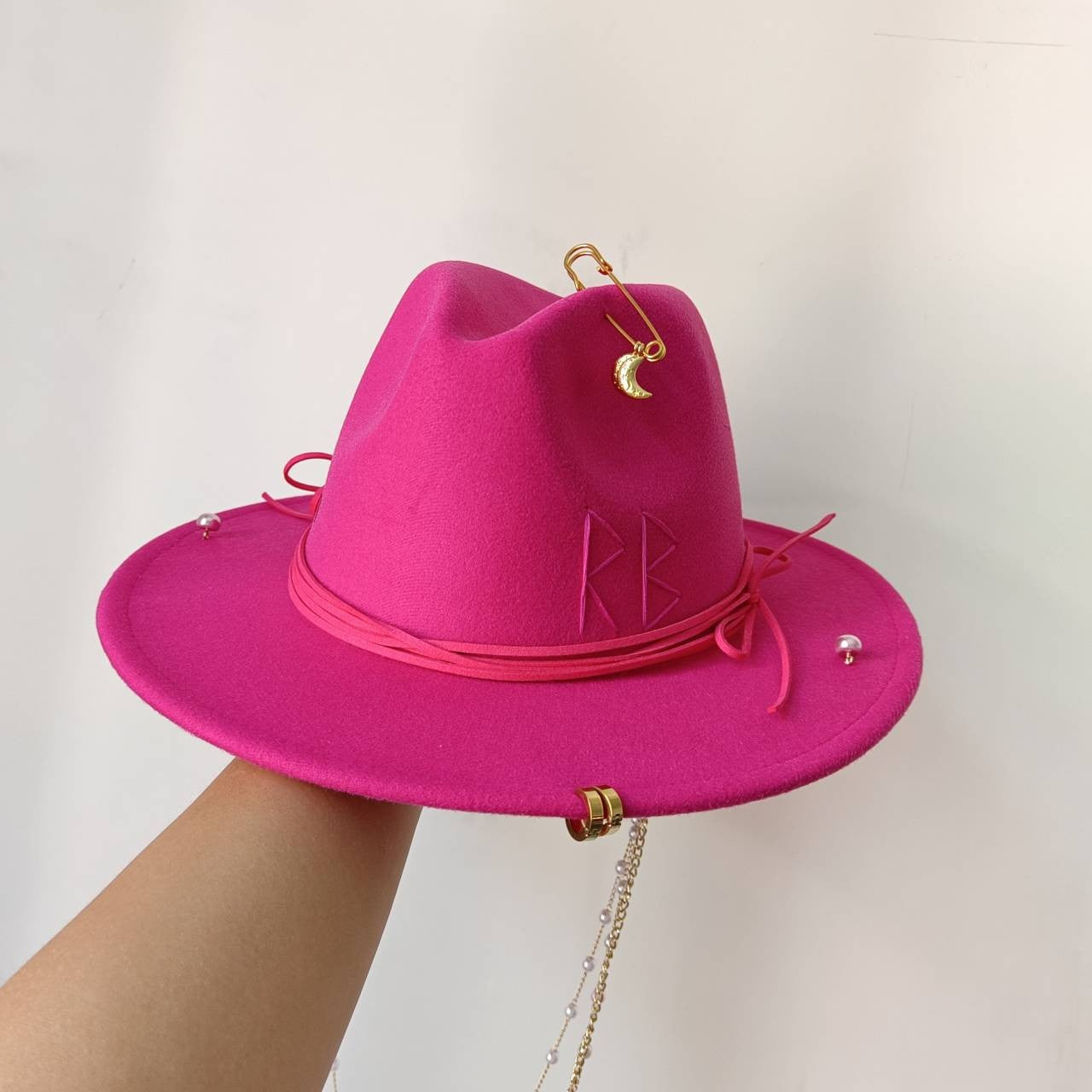 Vários chapéus DIY Chapéu Fedora com novos acessórios de corrente dourada, chapéu de inverno jazz hip-hop, chapéu de viagem, chapéu estilo punk, chapéu de igreja ????? ???????