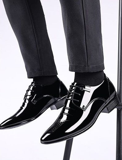 Sapatos Sociais Masculinos de Amarrar em Couro Envernizado Preto Bico Fino Estilo 2025 Preço Baixo Luxo Designer Escritório Terno 39 Masculino