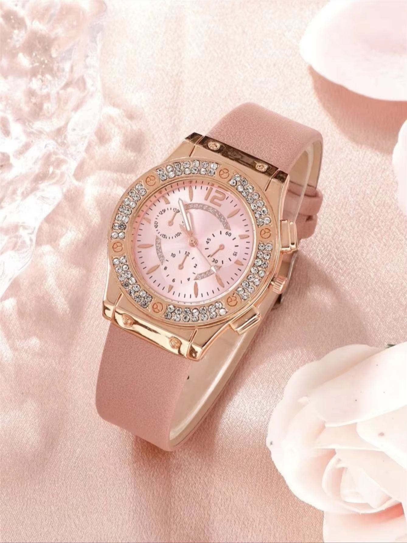 Ladies' watch set, consisting of 3 pieces each, including glasses and a wallet, is an ideal gift for her