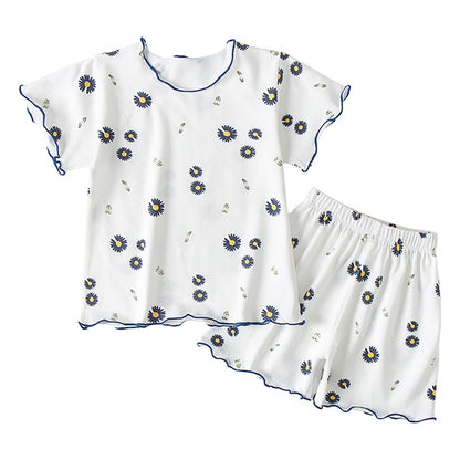 Girls Summer Pajama Sets Stylish Cartoon Pattern Printing Short Sleeve Top and Pants Made from Luxurious Cozy Ice Silk Material