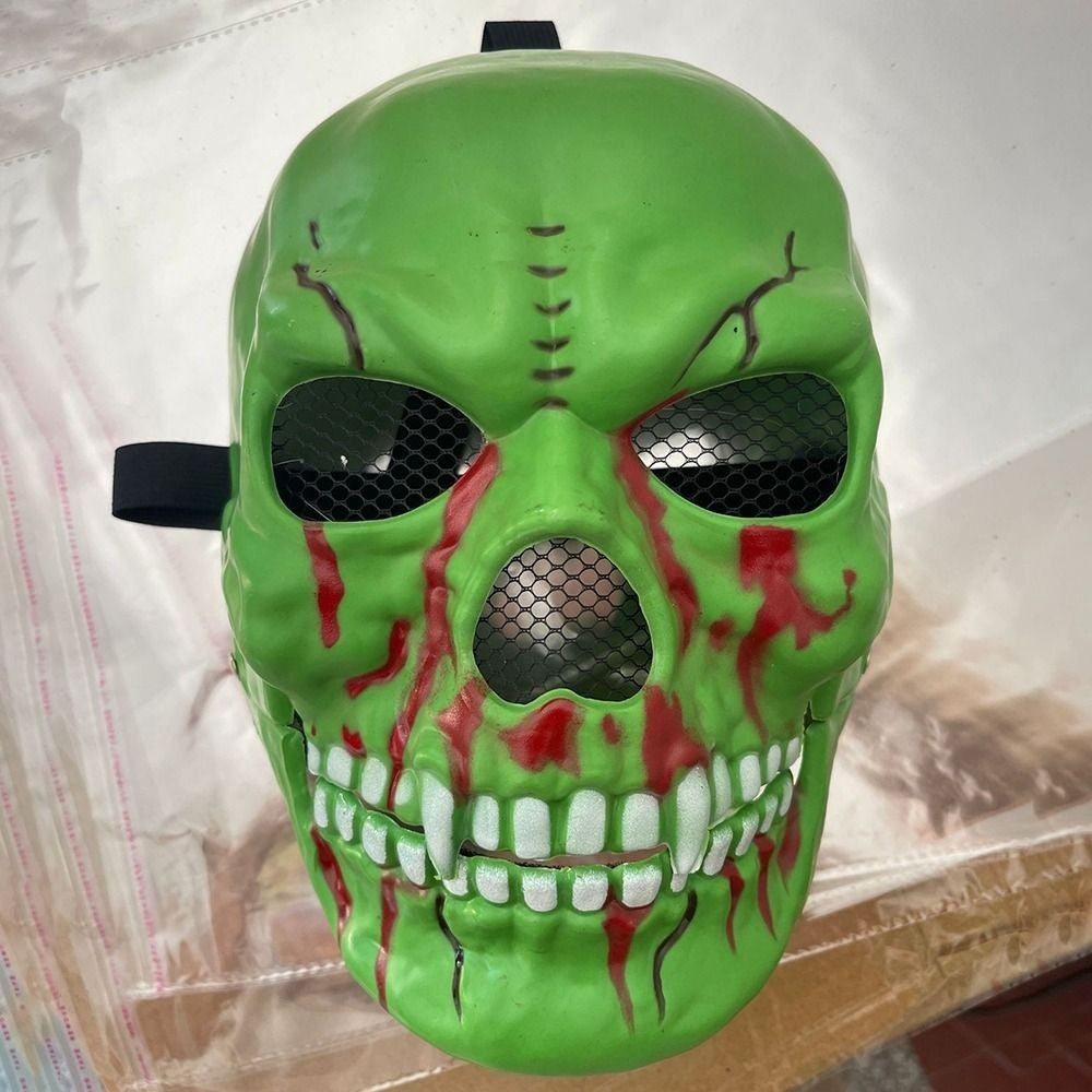 Bloody Effect Moving Mouth Skull Mask Realistic Full Face Halloween Skull Masks Funny Spooky Scary Skull Headgear for Women Men