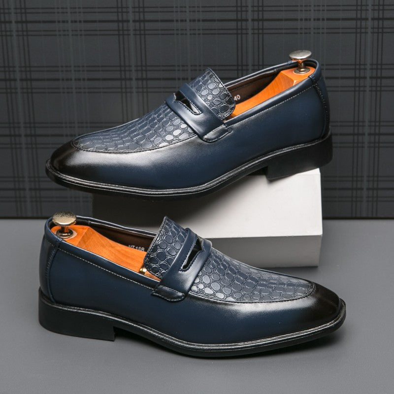 Fashion Brand Men's Retro Comfortable Carved Pointed Leather Shoes Autumn Men's New Breathable and Non Slip Outdoor Loafers