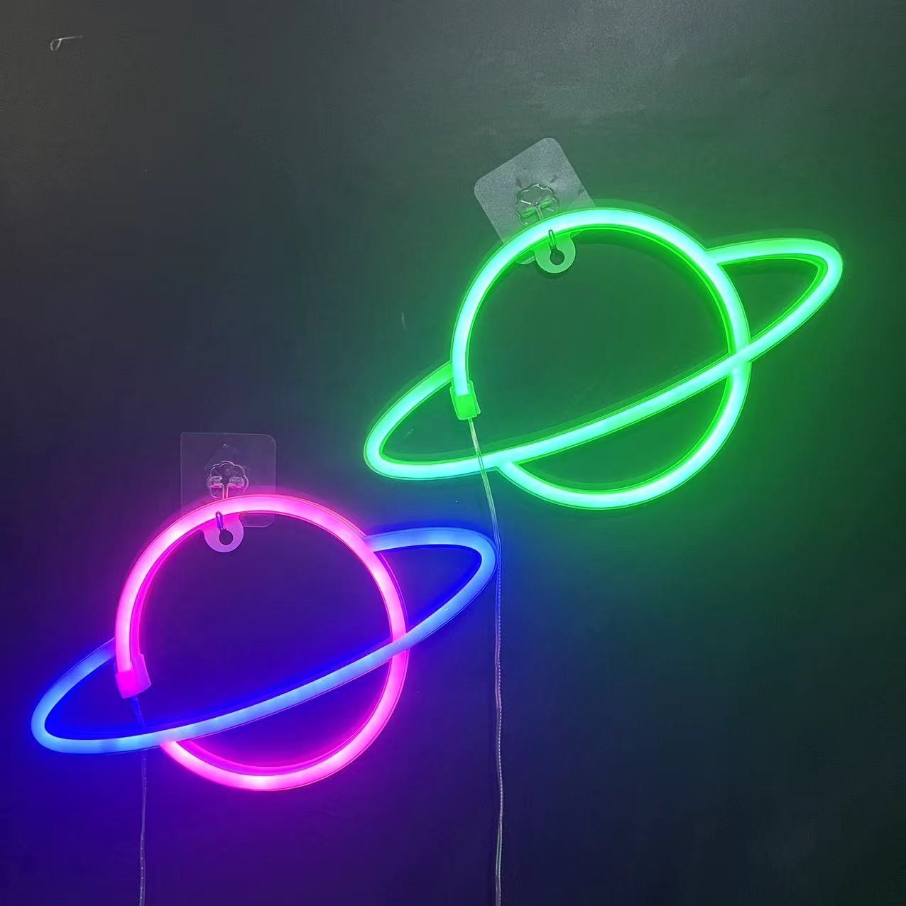 Neon Sign Alien Face Shaped Wall Hanging Lights for Home Game Room Saucerman  Plant LED Night Lamps Xmas Party Holiday Art Decor