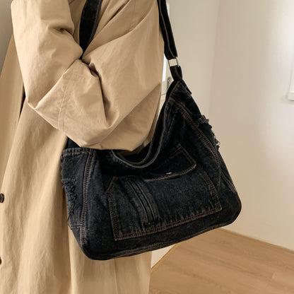 New Denim Shoulder Bag Women Fashion Large Capacity Casual Tote Handle Bag for School Comfortable and Versatile Commute Bag