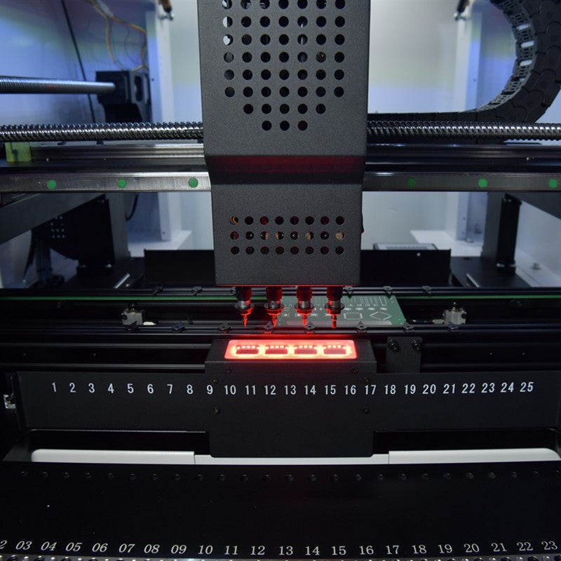 Máquina SMD para Fabricação de Circuitos Integrados SMT550 Máquina de Colocação e Seleção de Componentes Eletrônicos com 4 cabeças e 50 alimentadores