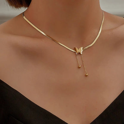 Novo Colar Coreano de Borboleta e Lua 2025 Feminino Aço Inoxidável Corrente Fofa de Colarinho Joias Elegantes de Alta Qualidade Presente para Meninas