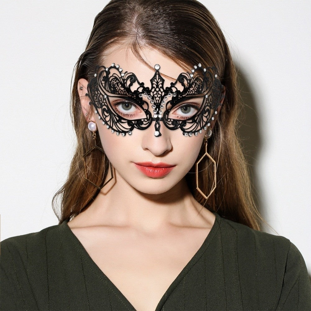 New Vintage Half Face Mask Lace Metal Elastic Bands Masquerade Party Mask Hollowed-out Diamond Inlaid Princess Mask
