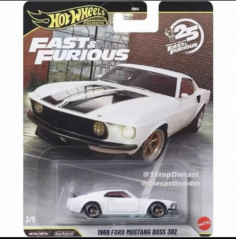 Novas Rodas Velozes e Furiosos 25º HNW46 Mercedes-Benz Mitsubishi 1:64 Miniatura de Liga de Metal Fundido Veículo de Brinquedo de Coleção de Carro de Presente