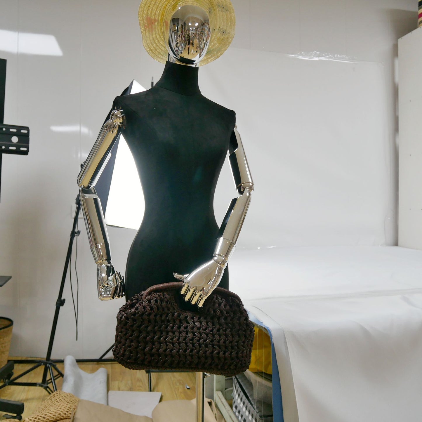 Fashion Straw Clip Shell Clutch Bag for Women Designer Paper Woven Handbags Casual vintage Handmade Summer Beach Bag 2025