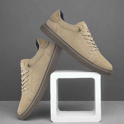 Novo sapato masculino casual de camurça com cadarço, respirável e confortável para caminhada, antiderrapante e resistente ao desgaste, sapatos baixos