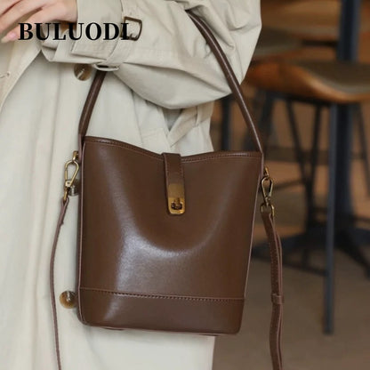 Women's Genuine Leather Bucket Bag Retro Shoulder Crossbody Handbag Fashionable Luxurious Women's Bag