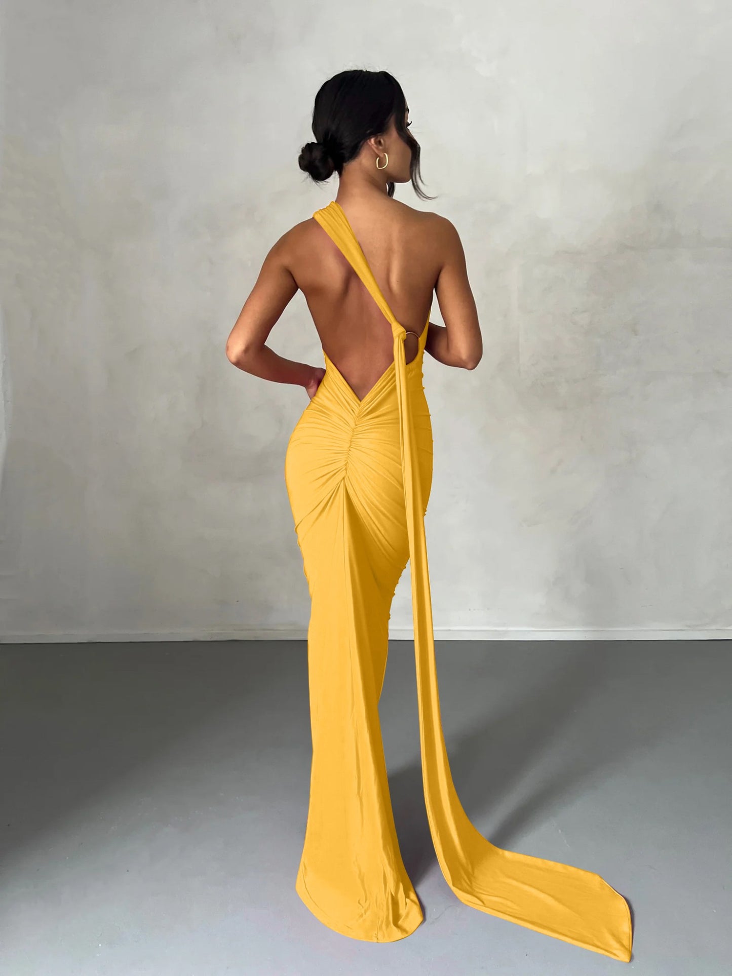 Hugcitar One Shoulder Backless Adjustable Scarf Loop Ruched Sexy Maxi Dress Wome