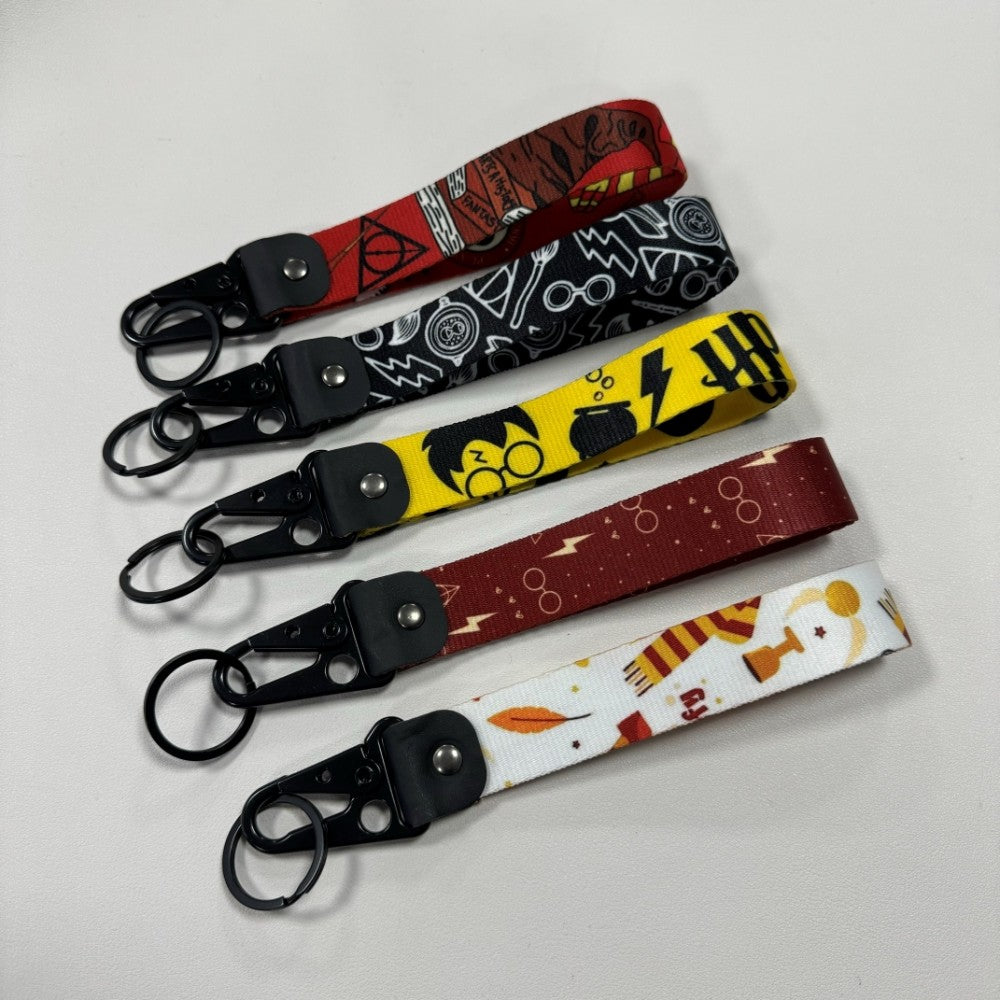 Anime Figuras Legais Bico de Águia Chaveiro Cordão Curto Usado em Telefone Crachá Titular USB Pingente Portátil Chaveiro