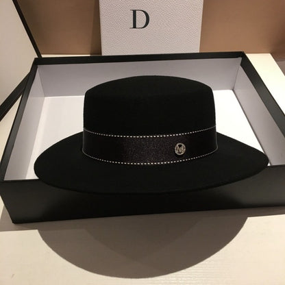 Chapéu Fedora de Lã com Aba Larga e Topo Chato nas Cores Neutras Preto e Branco para Uso Casual Unissex de Outono Inverno Masculino e Feminino