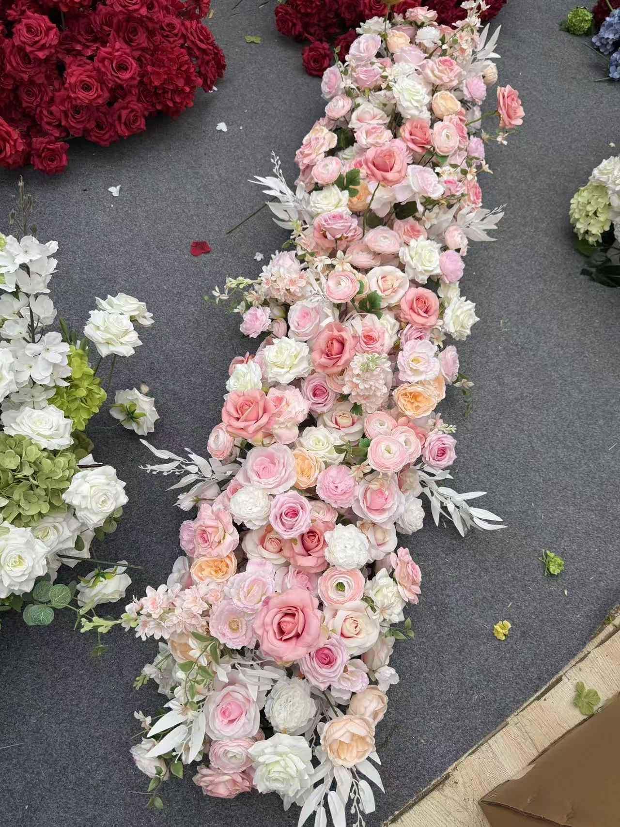 Luxury Artificial Flower Row Wedding Decoration Long Flower Runner Hang Flower Row Floral Backdrop Props Outdoor Party Decor