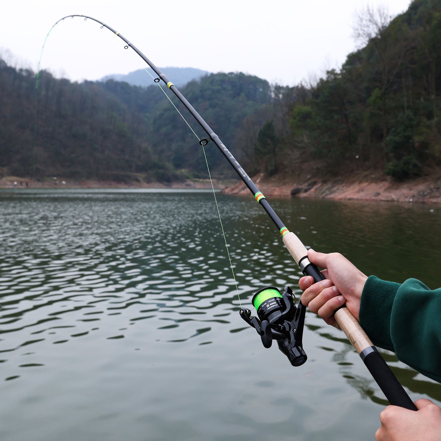 Varas de pesca Sougayilang Feeder ultraleves de fibra de carbono para pesca de carpa com tração máxima de 15 kg com potência L M H para pesca de robalos, carpas e trutas
