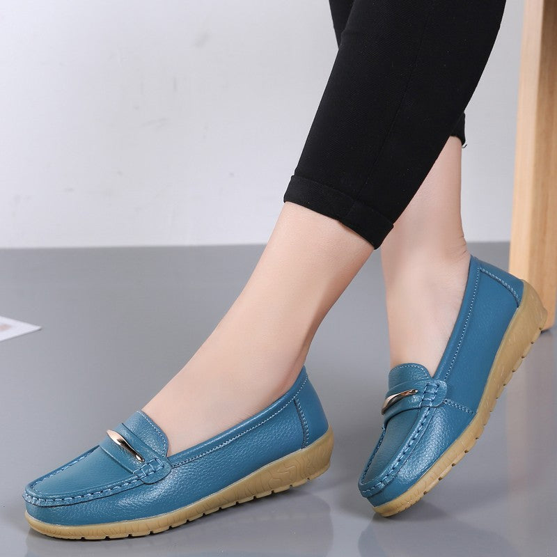 2025 New Genuine Leather Shoes Woman Slip On Women Flats Moccasins Women's Loafers Spring Autumn Mother Shoe Big Size 35-44