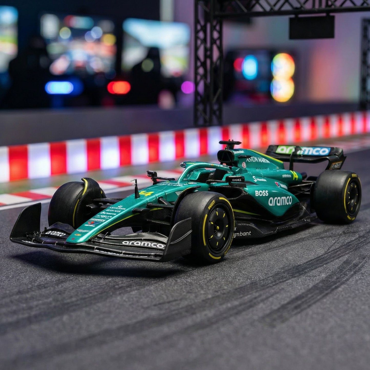 1:18 Aston Martin F1 Nº14 Fórmula Mclaren F1 Nº4 Carro Modelo Diecast de Metal Miniatura Presente de Feriado Enfeites Modernos para Casa