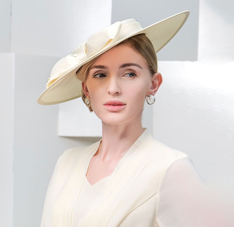 FS Elegante Chapéu de Aba Larga Marfim Feminino Grande Laço Ocasião Formal Kentucky Boné Feminino Casamento Coquetel Festa Fedora de Topo Reto 2024