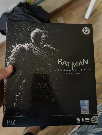 EM ESTOQUE LPZZ Deathstrok Figura U-P-Finegures Arkham Knight V8.04 Terno Bonecos de Ação Batman Estatueta 1/12 Coleção DC Brinquedo