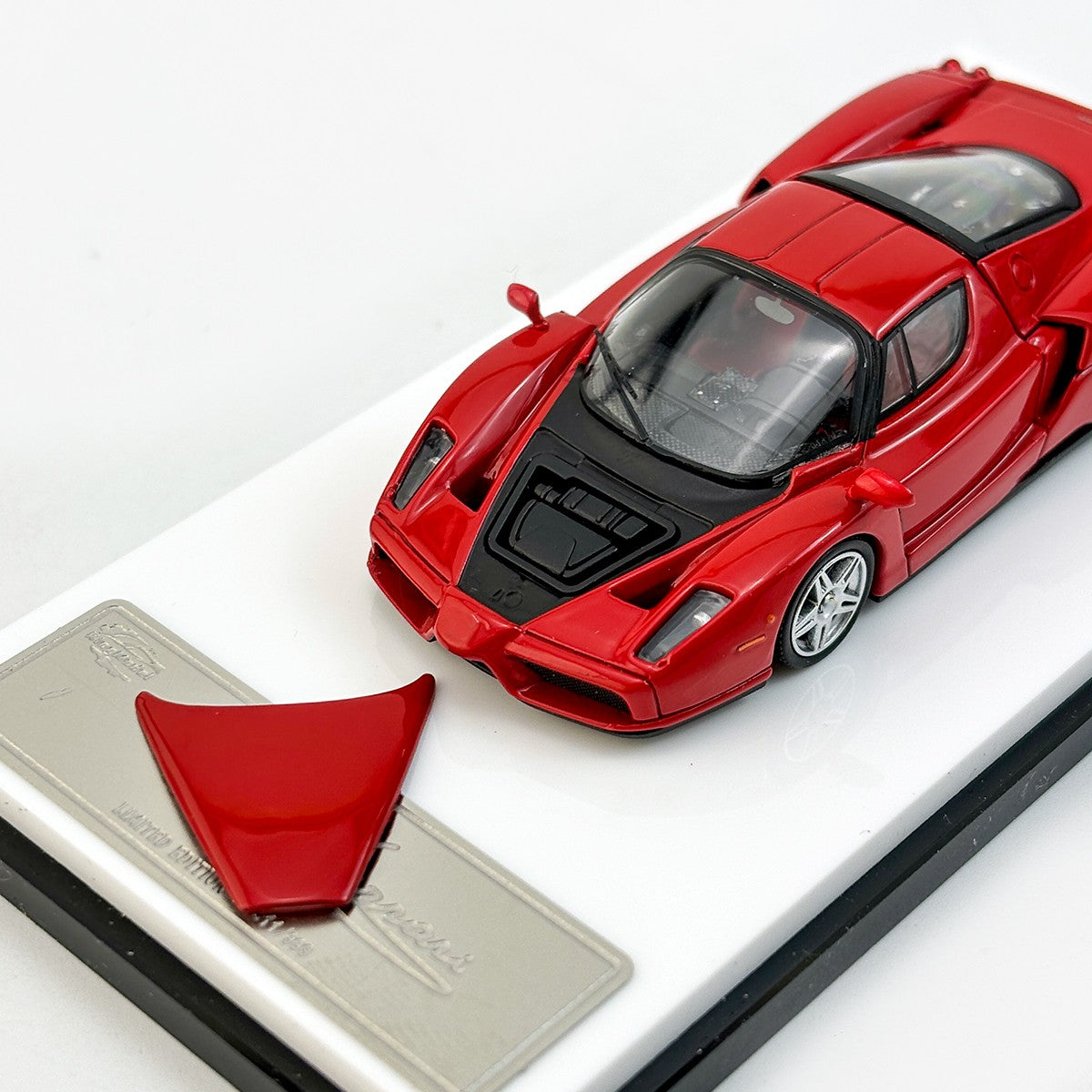Rei Modelo 1:64 Edição Enzo Figura Simulação Liga Abre-Tampa Miniatura Die-Cast Carro Modelo Personalizado Brinquedos Presente Ornamento Colecionável