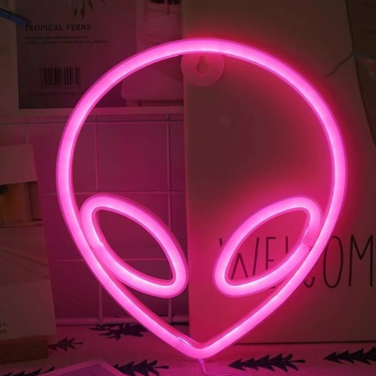 Neon Sign Alien Face Shaped Wall Hanging Lights for Home Game Room Saucerman  Plant LED Night Lamps Xmas Party Holiday Art Decor