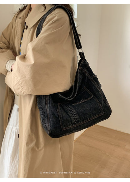 New Denim Shoulder Bag Women Fashion Large Capacity Casual Tote Handle Bag for School Comfortable and Versatile Commute Bag