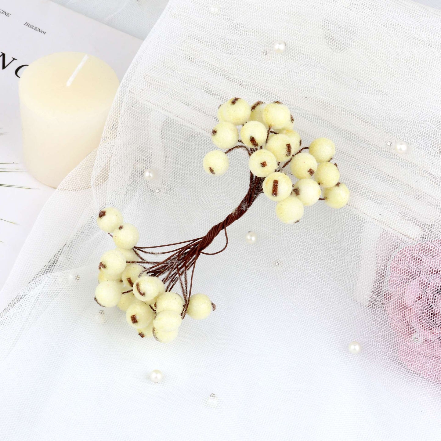 40pcs Mini Christmas Frosted Artificial Berry Vivid Red Holly Berries Wedding Party Decoration Artificial Flowers Home Decor