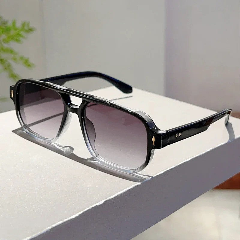 Óculos de Sol Quadrados Masculinos Vintage com Dupla Ponte, Lentes Oceânicas Verdes Modernas UV400, Óculos Femininos com Rebites da Moda