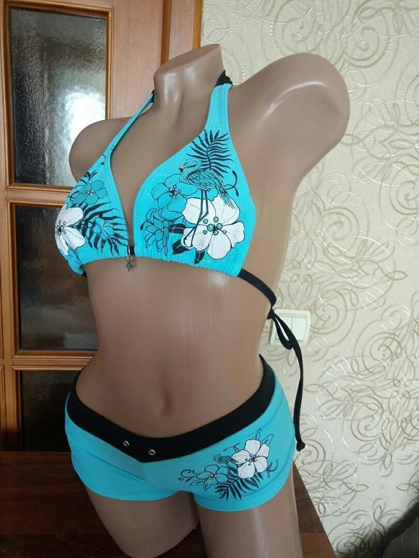 2025 New Chic Split Bathing Suit Y2k Vintage Flower Pattern Bikini Set Swimsuit Women Halter Triangle Lace Up Shorts Sexy Bikini