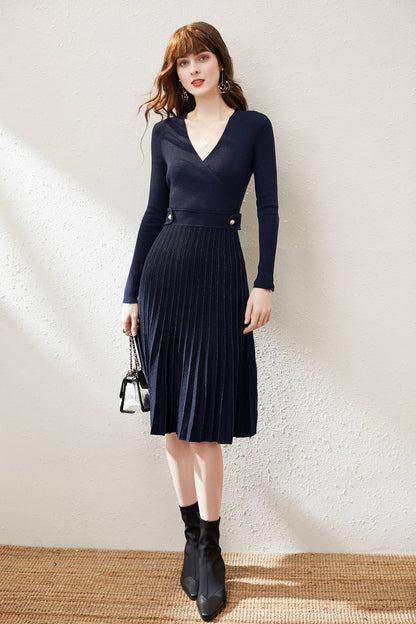 MARKOWO Desinger Brand 2022  Autumn and winter niche wool retro temperament slim V-neck knitted pleated dress
