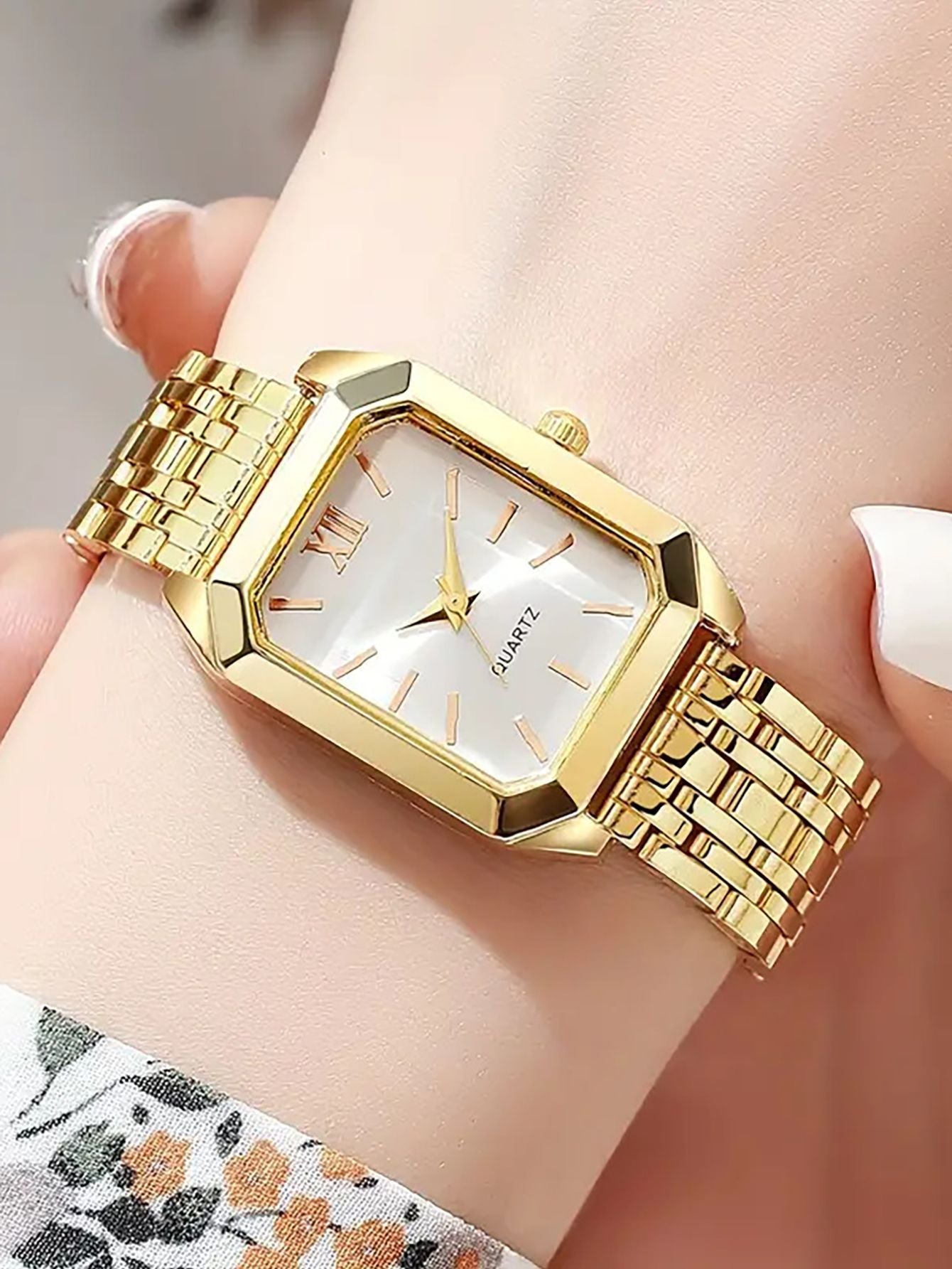 Ladies Quartz Watch Bracelet Set Square Steel Band Minimalist Design Birthday Gift Compact Jewelry Kit without Box