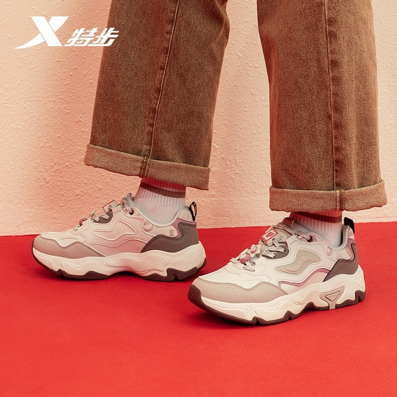 Xtep Star Trails 2.0 Women's Low Top Casual Shoes 2025 Spring Breathable Non-slip Thick Sole Leisure Sports Shoes 975118320005