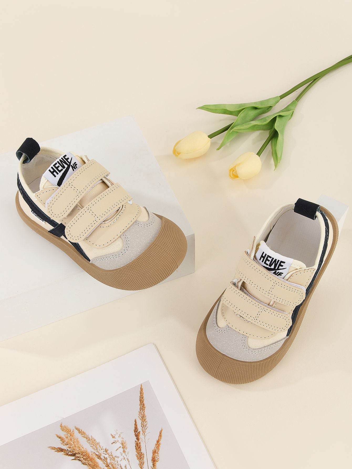 Spring and Autumn 2024 New Korean version of indoor girls canvas shoes soft-soled children's baby toddler shoes children's shoes