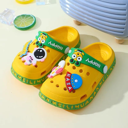 Children's Cartoon Baby Soft-Soled Sandals – Ultra-Light Anti-Slip Infant Closed-Toe Sandals for Boys & Girls Beach Shoes