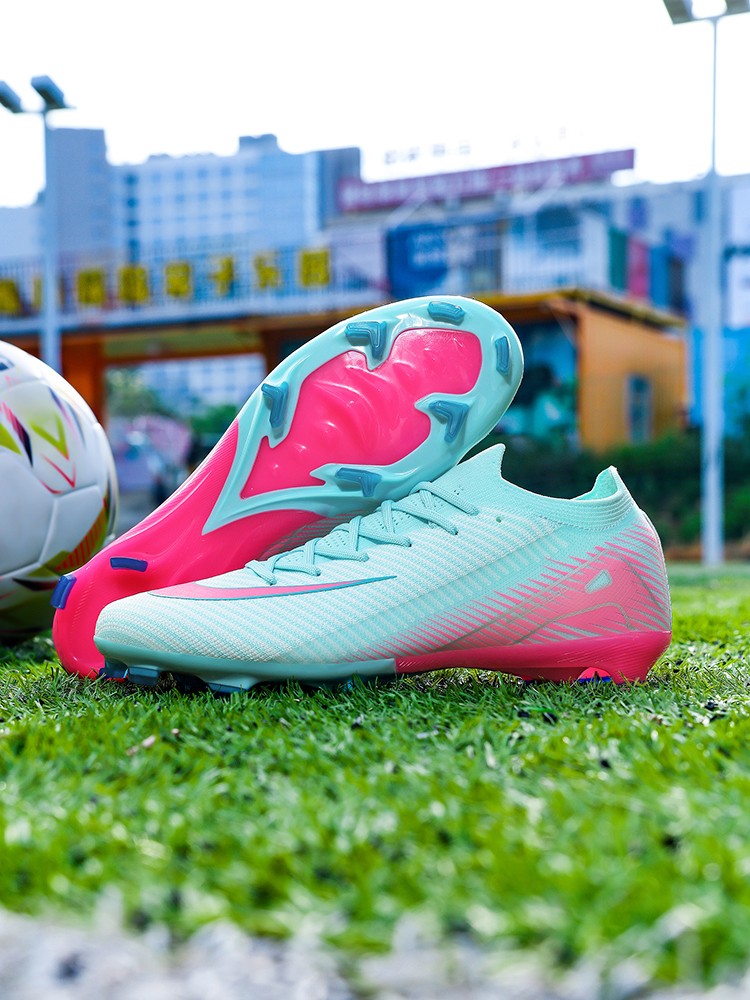 New Men Soccer Shoes Ultralight Cleats Outdoor Football Boots Unisex Hot Sale Women Match FG Sneakers High-quality Professional