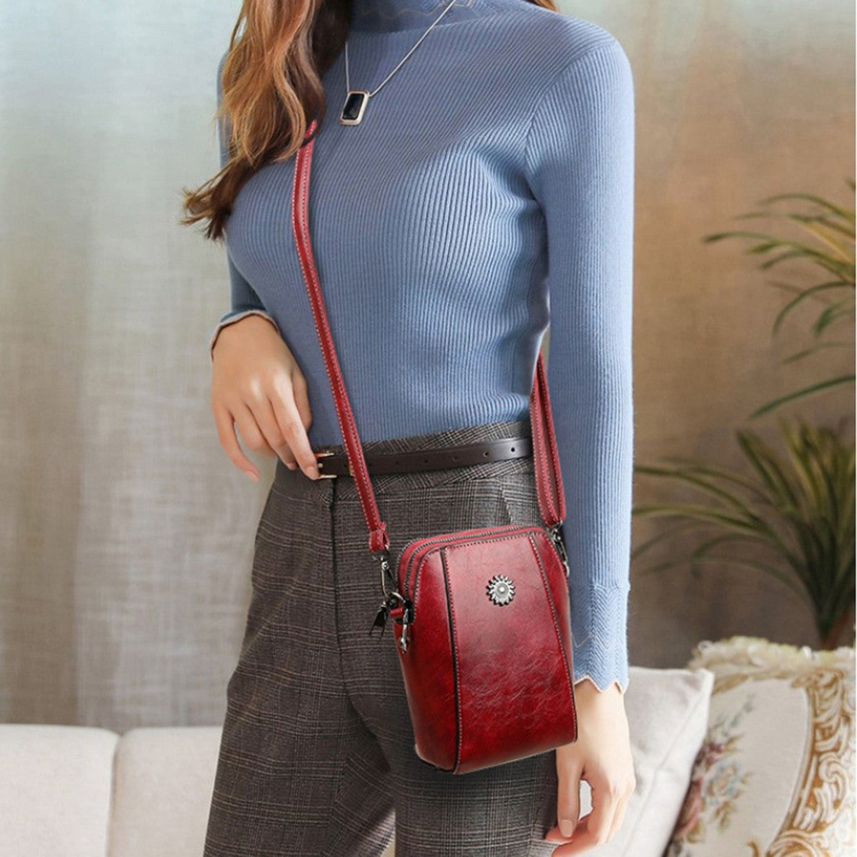 Ladies' fashionable soft leather single-shoulder bag, trendy vertical design crossbody bag, portable phone storage bag