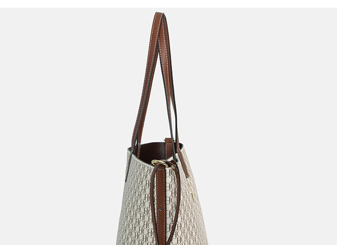 CH Elegant Light Luxury Practical With Bags Pure Color Simple Large Capacity Casual Resistant Brand Women's Bag Shoulder Bag