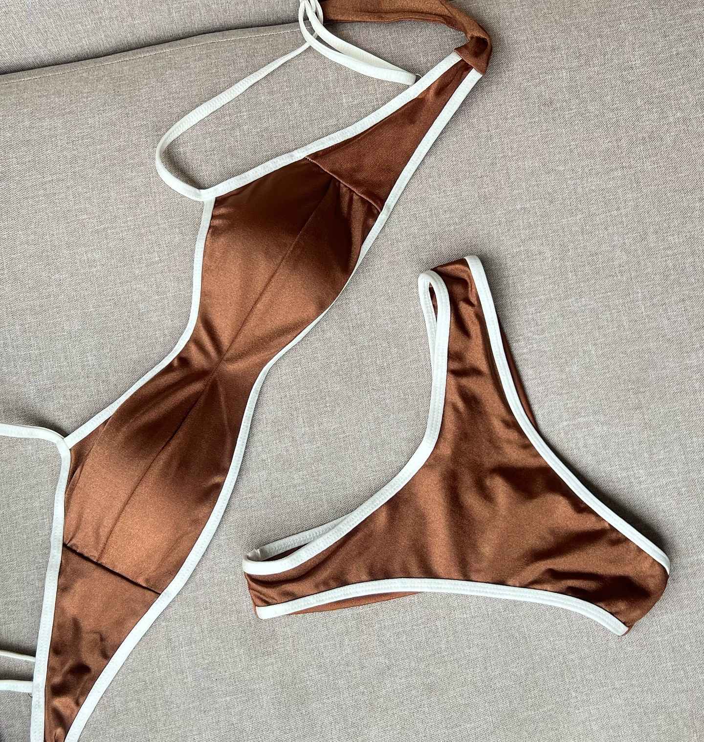 2025Sexy Bikini Women Swimsuit Female Swimwear Bandeau Biquini Thong Bathing Suit Shiny Swimming Suits Halter Bodysuit Beachwear